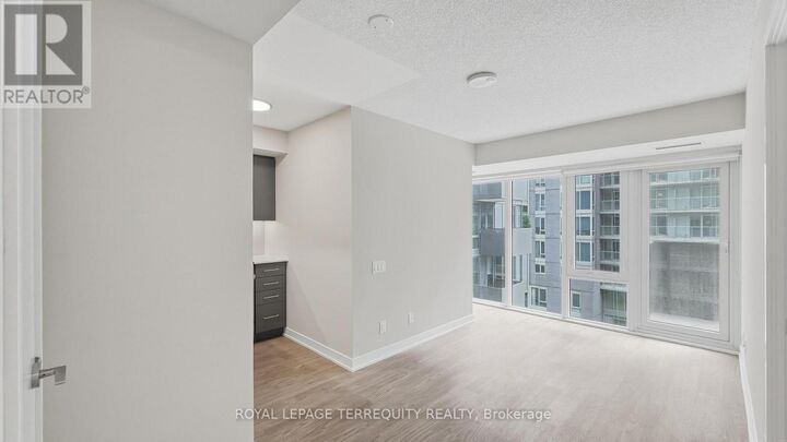 Property Photo: 38 Monte Kwinter Court 527 ON M3H 0E2