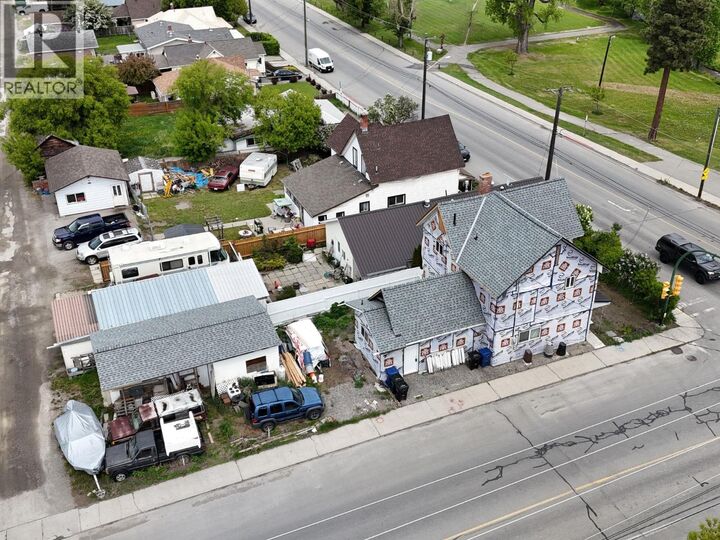 Property Photo:  135 14th Avenue South  BC V1C 2X1 