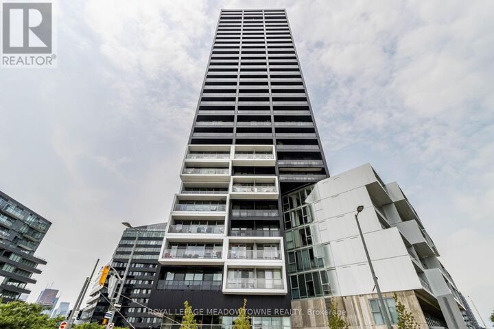 Property Photo: 170 Bayview Avenue 1902 ON M5A 0M4