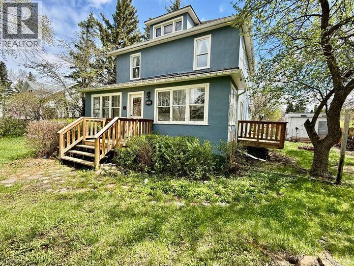 Property Photo: 5127 47 Street AB T0B 3S0