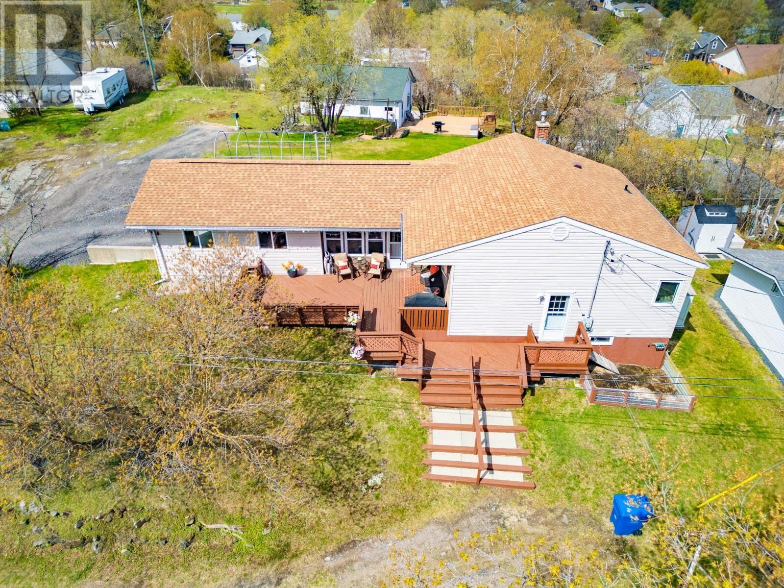 Property Photo:  404 Superior St  ON P0X 1C0 