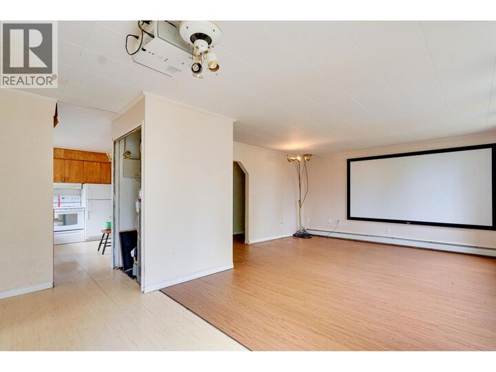Property Photo: 120 Saguenay Street BC V8C 1W8
