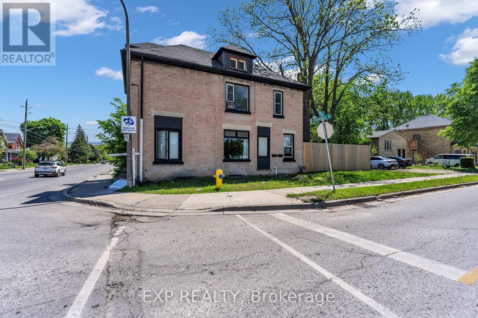 Property Photo: 553 Quebec Street ON N5W 3Y9