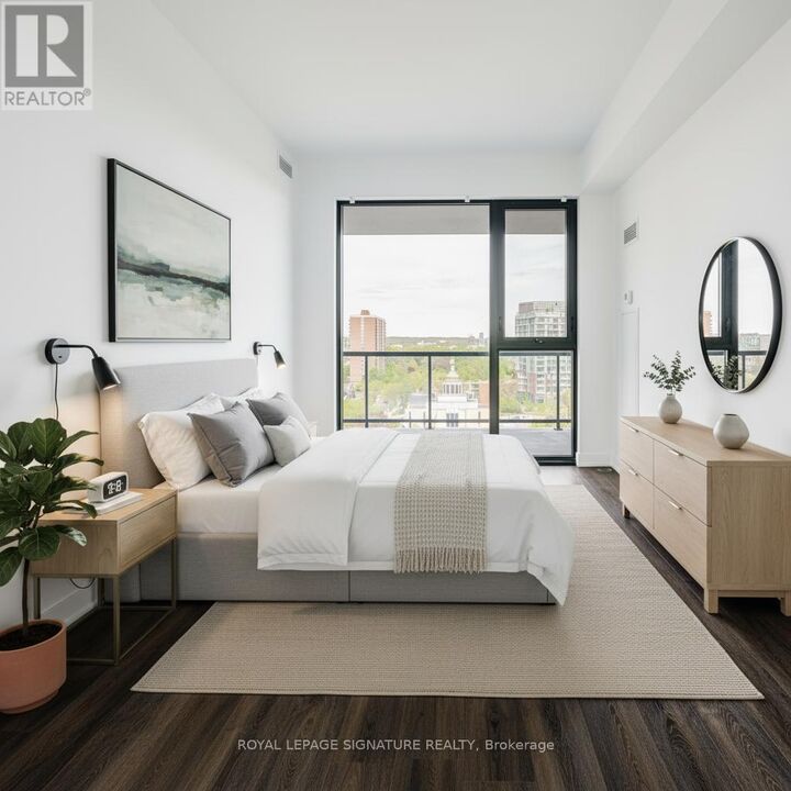Property Photo:  2075 Lakeshore Road 811  ON L7R 1E2 