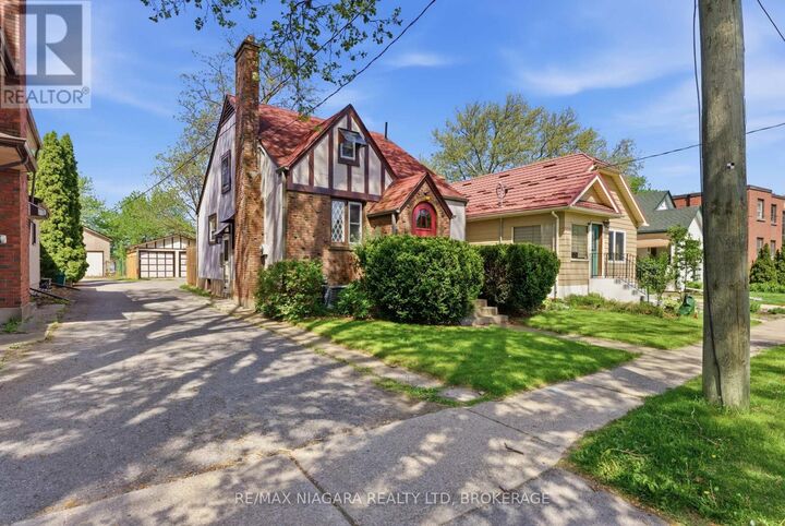 Property Photo: 81 Woodland Avenue ON L2R 5A4