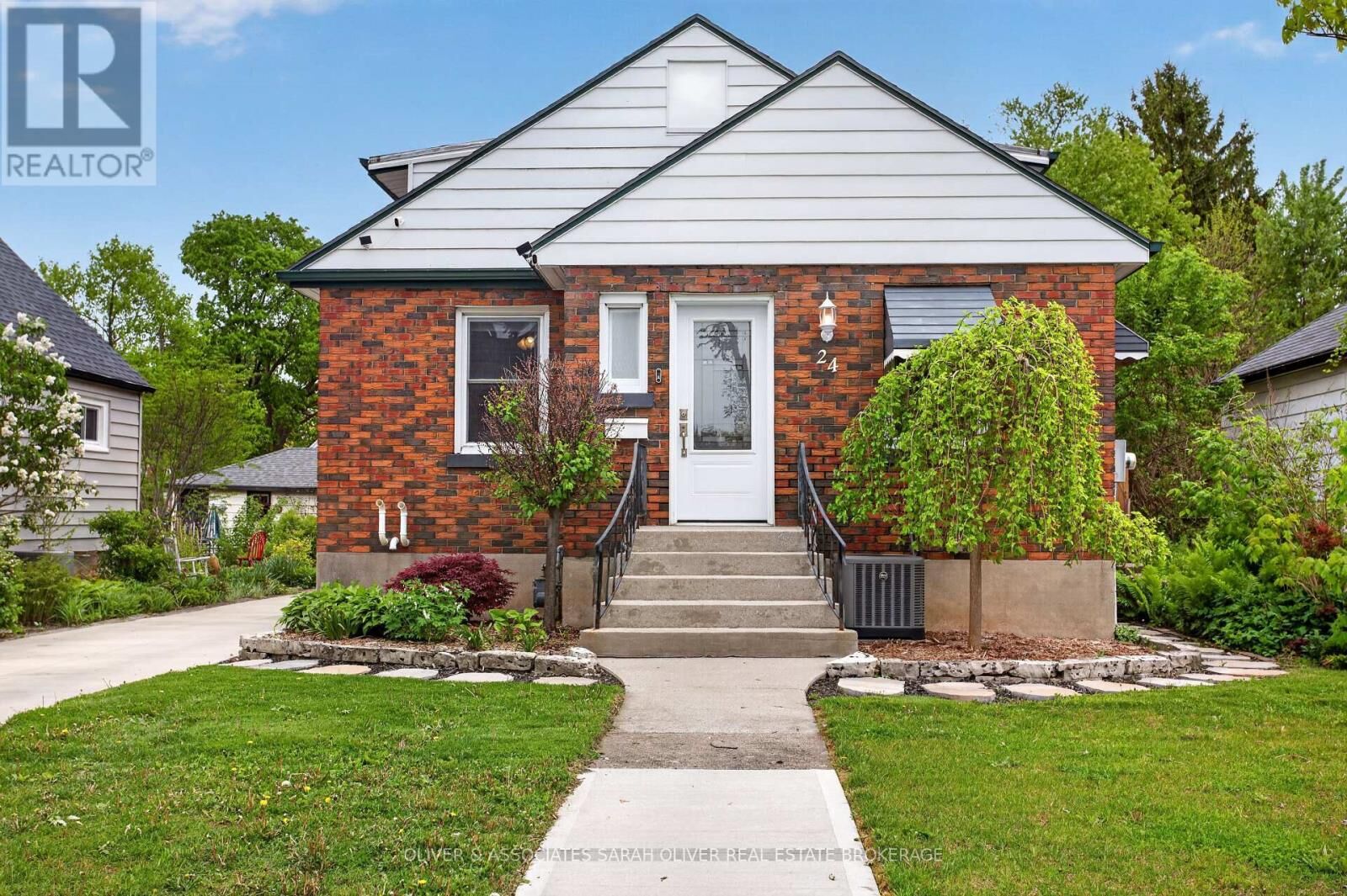 Property Photo: 24 Third Avenue ON N5R 4J9
