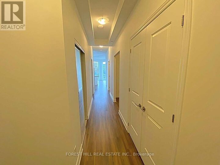 Property Photo:  9618 Yonge Street 605  ON L4C 0X5 
