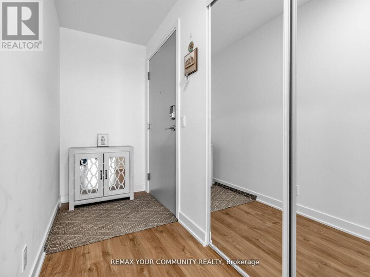 Property Photo:  30 Upper Mall Way 1510  ON L4J 4P8 