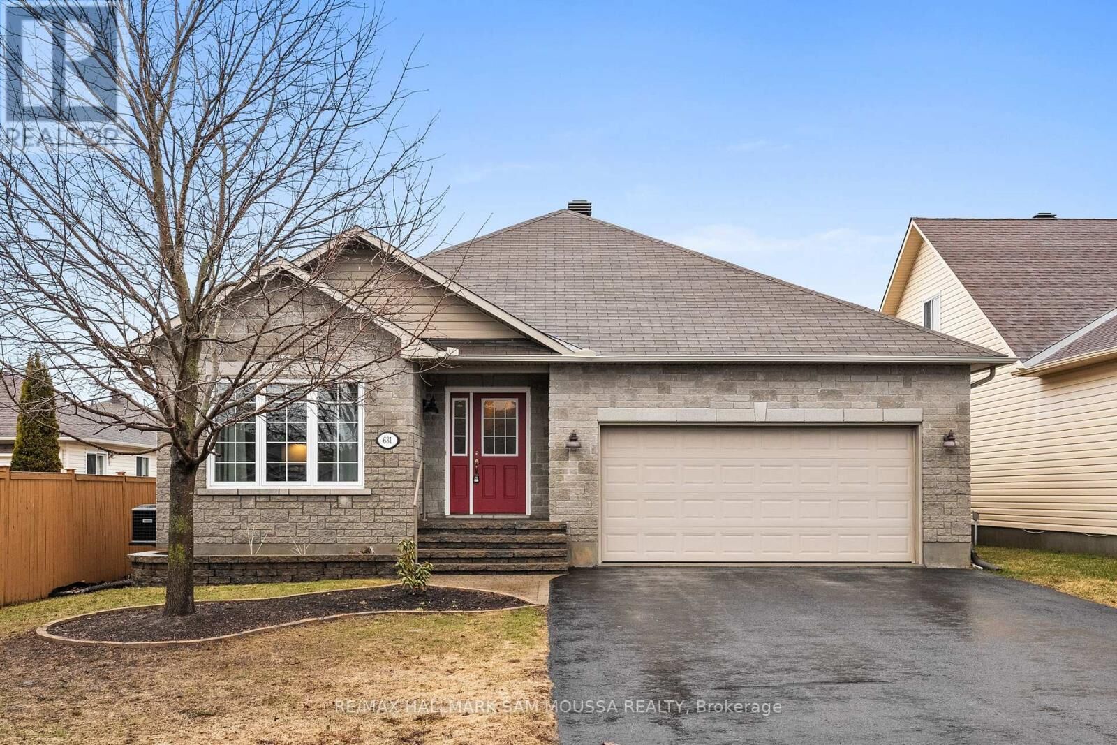 Property Photo:  631 Robert Hill Street  ON K0A 1A0 