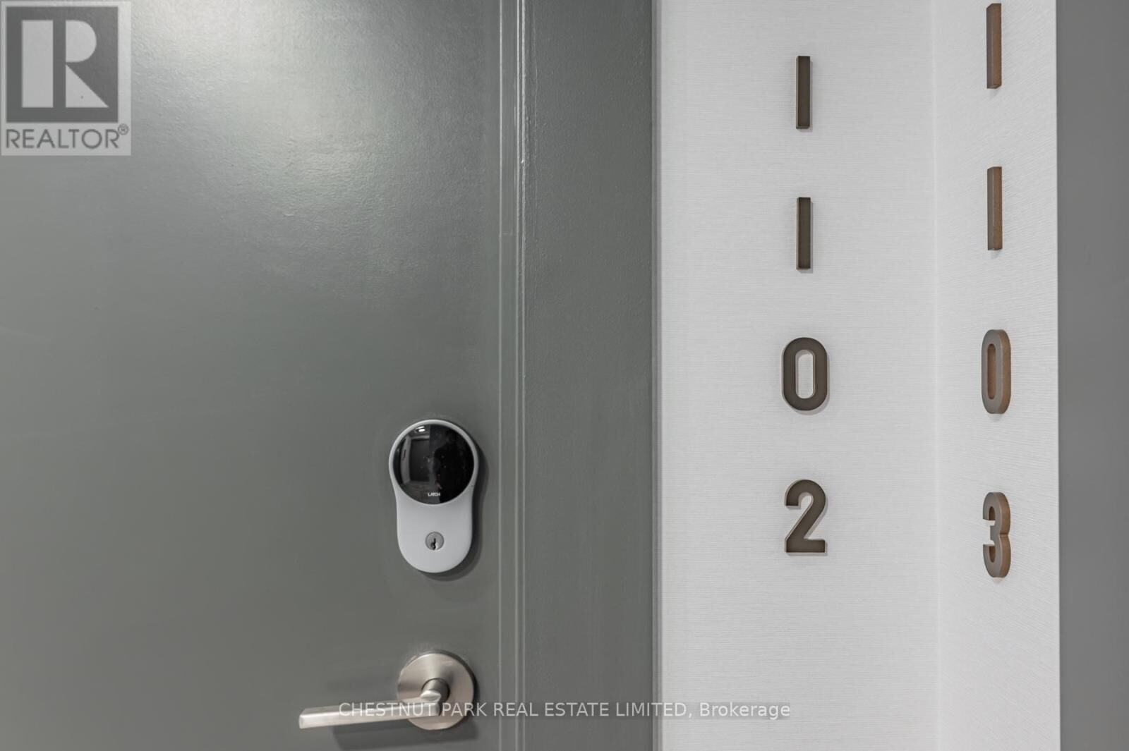Property Photo:  9 Tecumseth Street 1102  ON M5V 0S5 