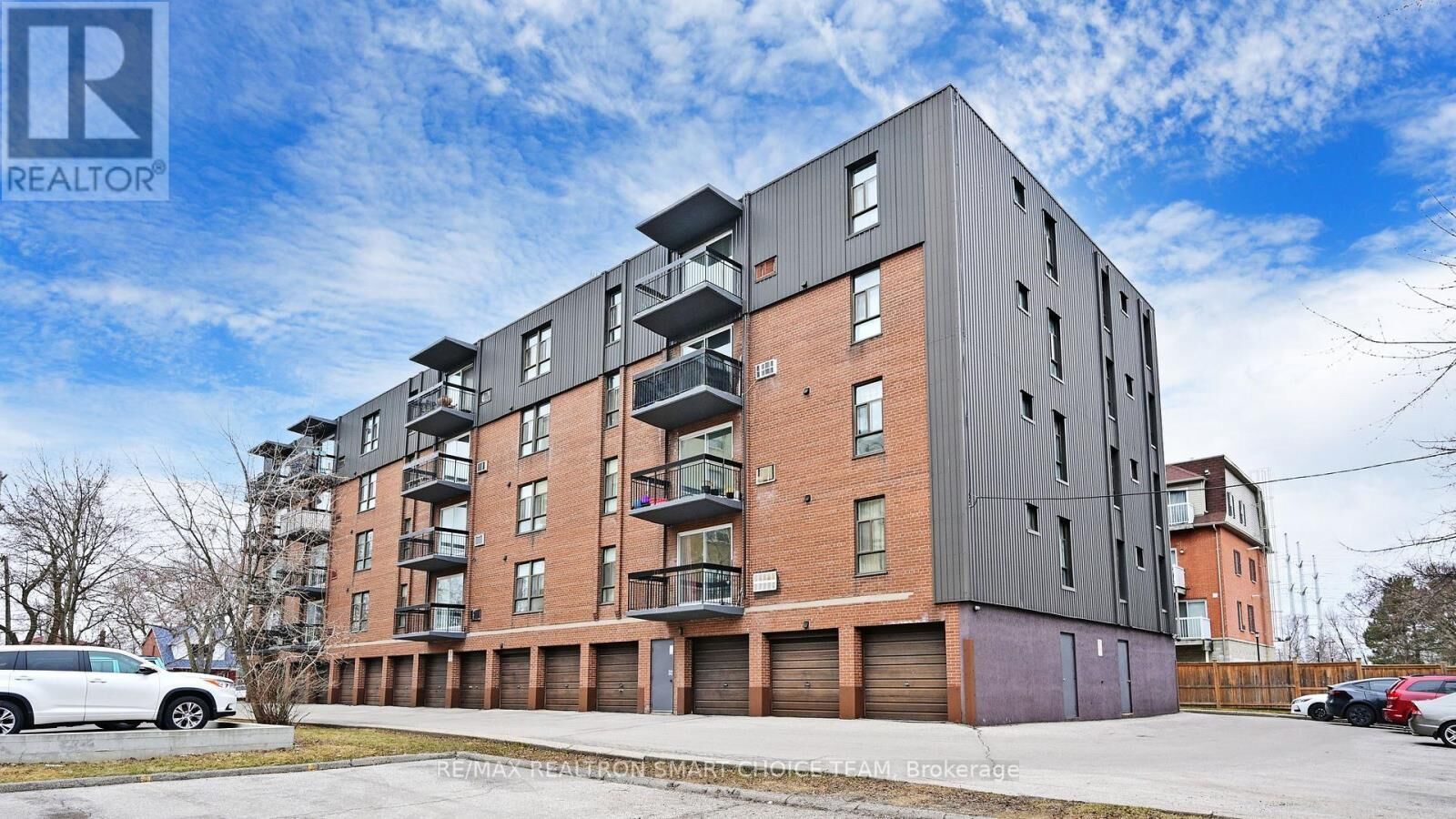 Property Photo:  895 Kennedy Road 505  ON M1K 2E9 