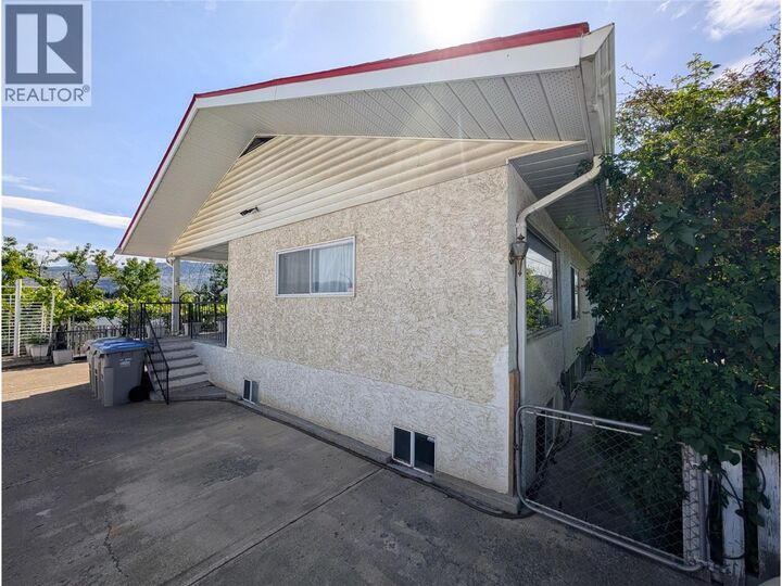 Property Photo: 1449 Ord Road BC V2B 7V2