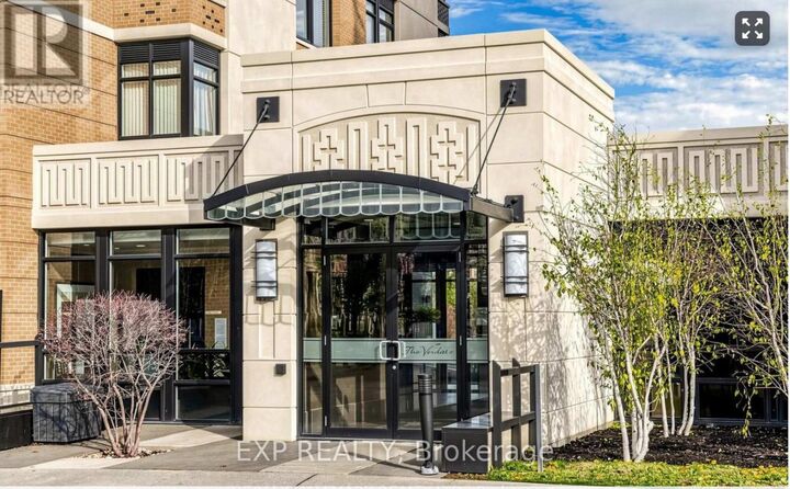 Property Photo:  151 Upper Duke Crescent 1008  ON L6G 0E1 