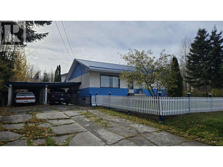 Photo de la propriété:  4187 Davis Road  BC V2N 5L2 