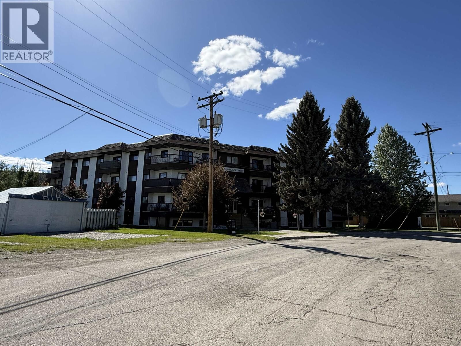 Property Photo: 398 Roddis Drive 203 BC V2J 1A6