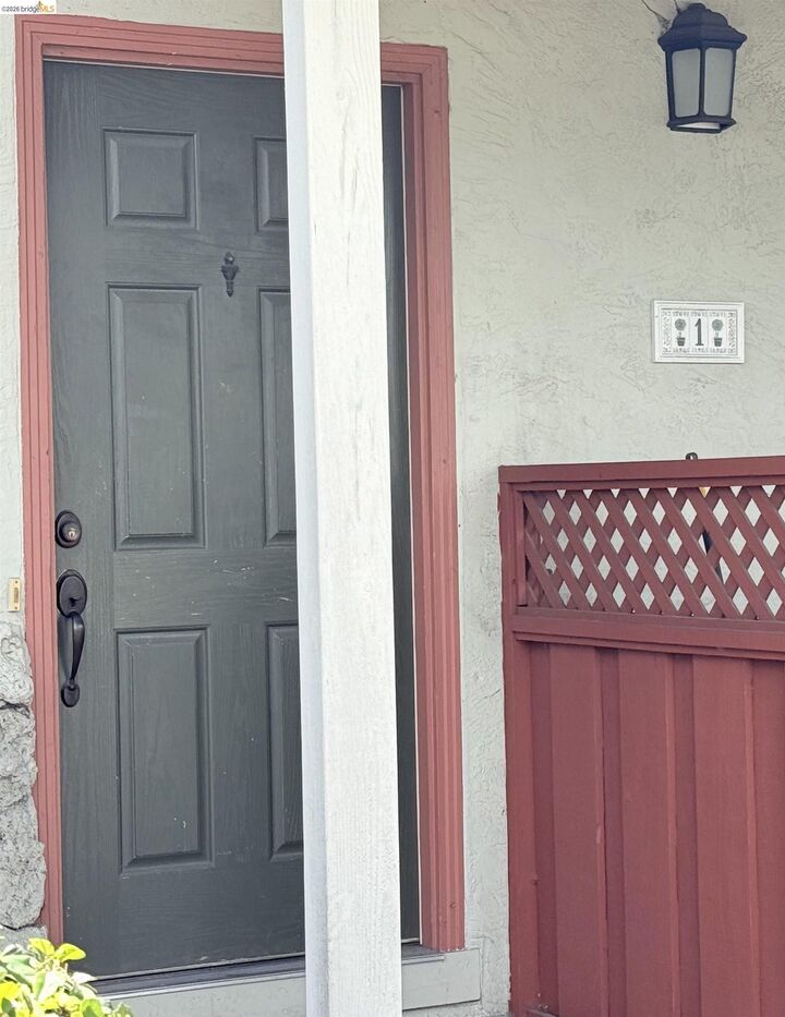 Property Photo: 650 Fargo Ave 1 CA 94579