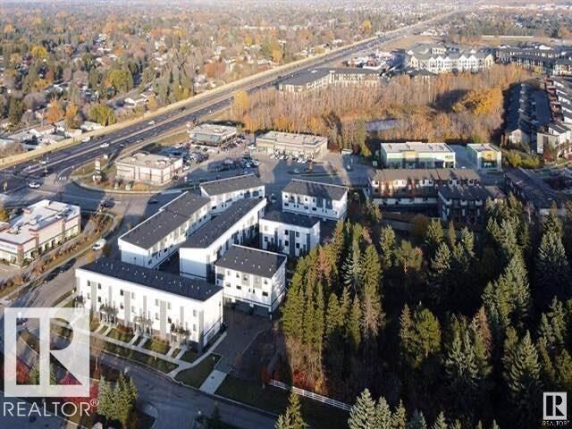 Property Photo: 10 Salisbury Way 26 AB T8B 0B1
