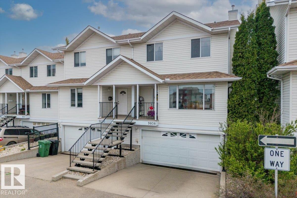 Property Photo:  9808 108A  AB T8L 4C7 