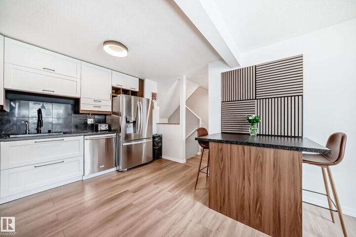 Property Photo: 9520 174 Street NW 18 AB T5T 5Z3