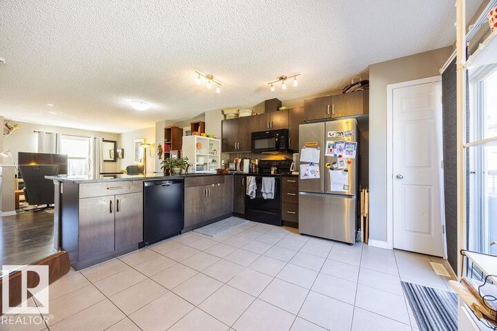 Property Photo:  1030 Chappelle Boulevard SW 19  AB T6W 2K7 