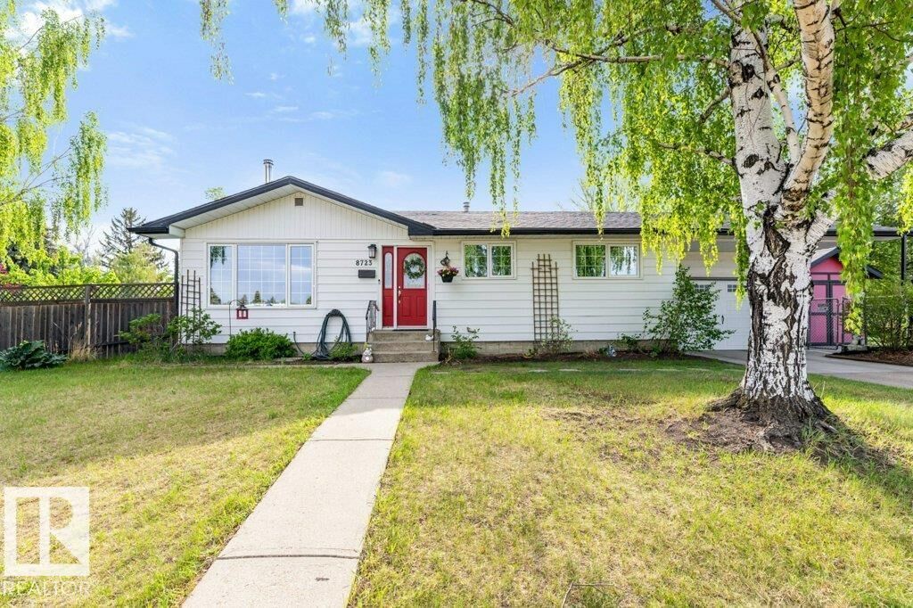 Property Photo:  8723 68A Street NW  AB T6B 1T6 