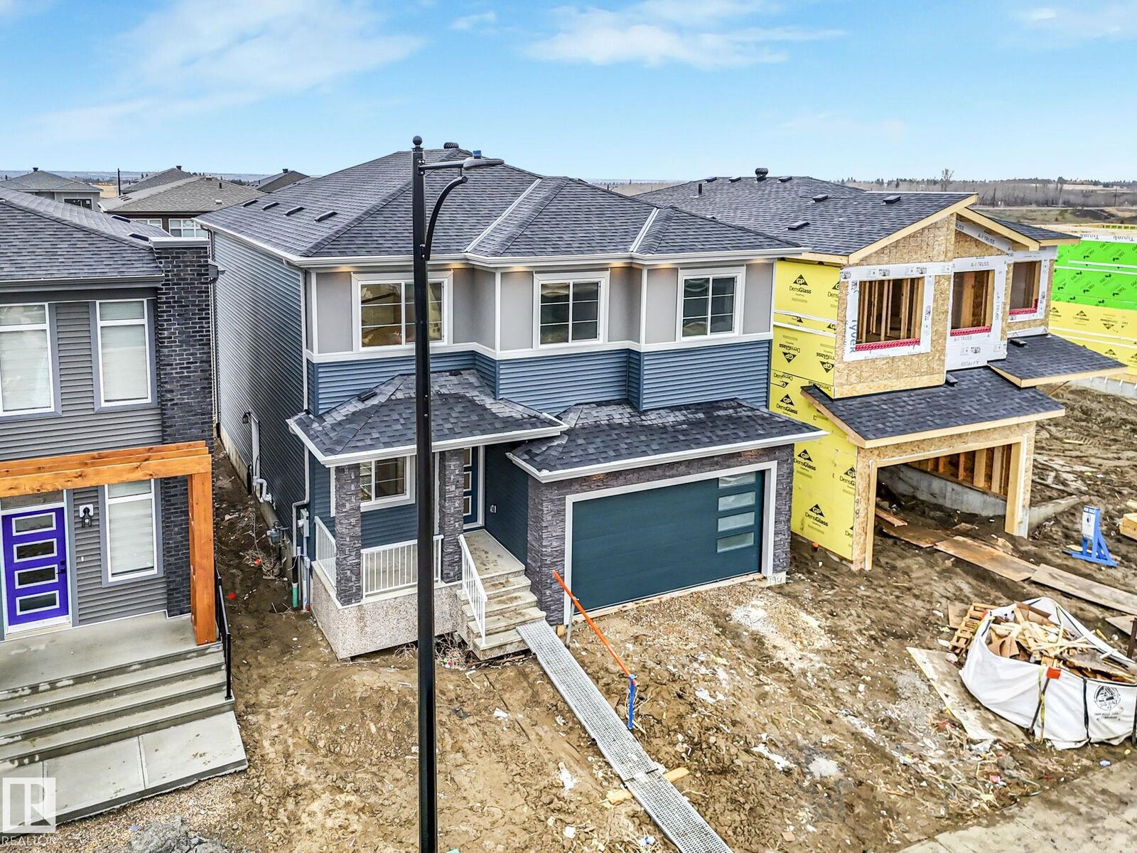 Property Photo:  194 Corral Circle  AB T8H 3B9 