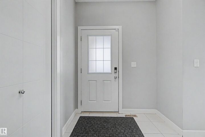 Property Photo:  1602 Chapman Way SW  AB T6W 0Z2 