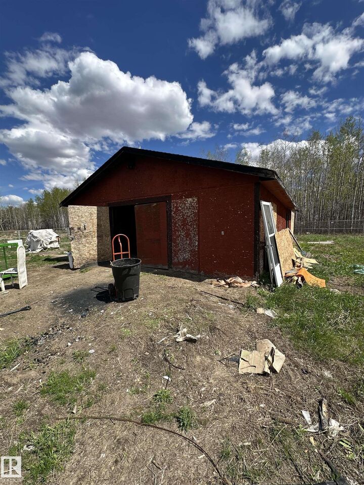 Property Photo:  #41 59419 Rge Rd 240  AB T0G 0P0 