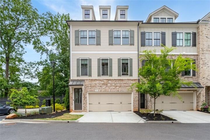 Property Photo: 1033 Endeavour Court GA 30064