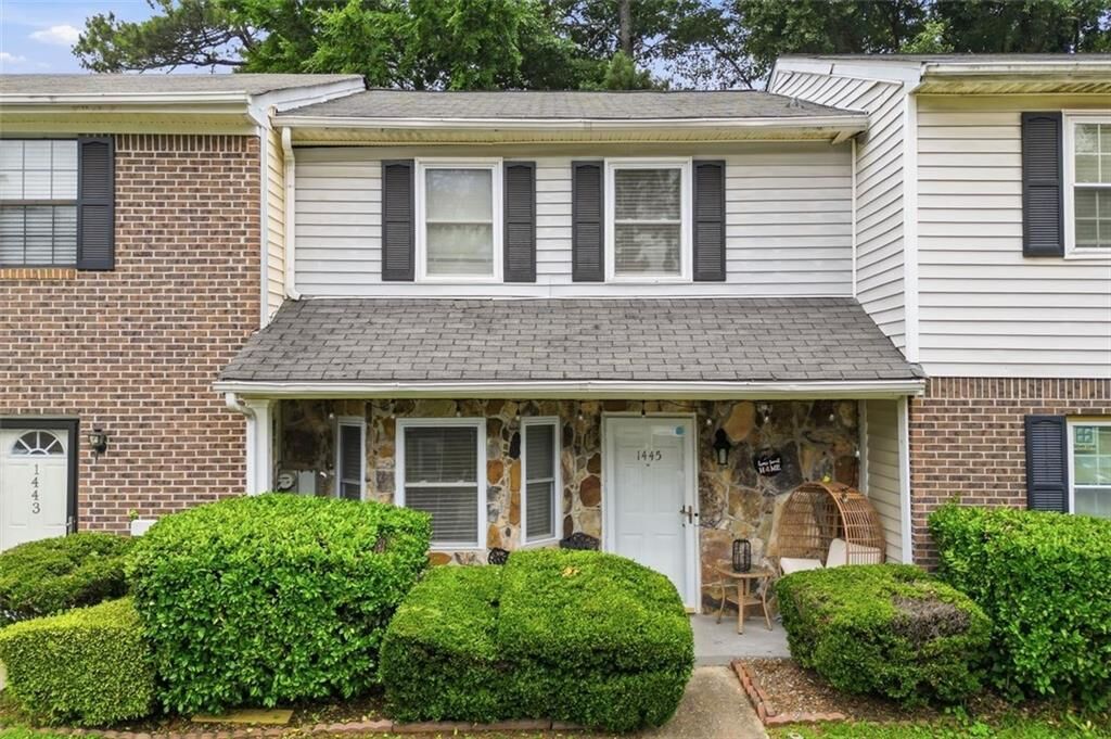 Property Photo: 1445 Springleaf Circle SE GA 30080