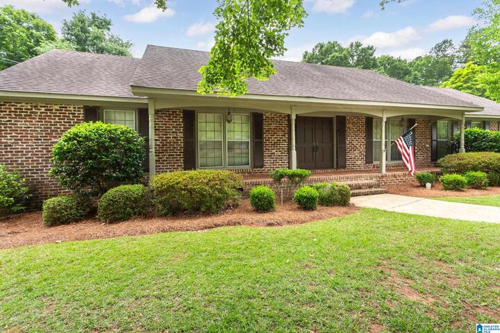Property Photo:  1123 Shady Lane Circle  AL 35160 
