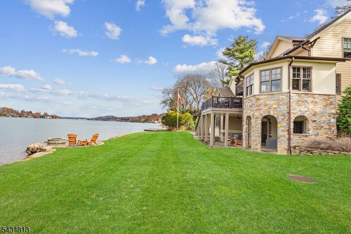 Property Photo:  50 Maple Pkwy  NJ 07871 