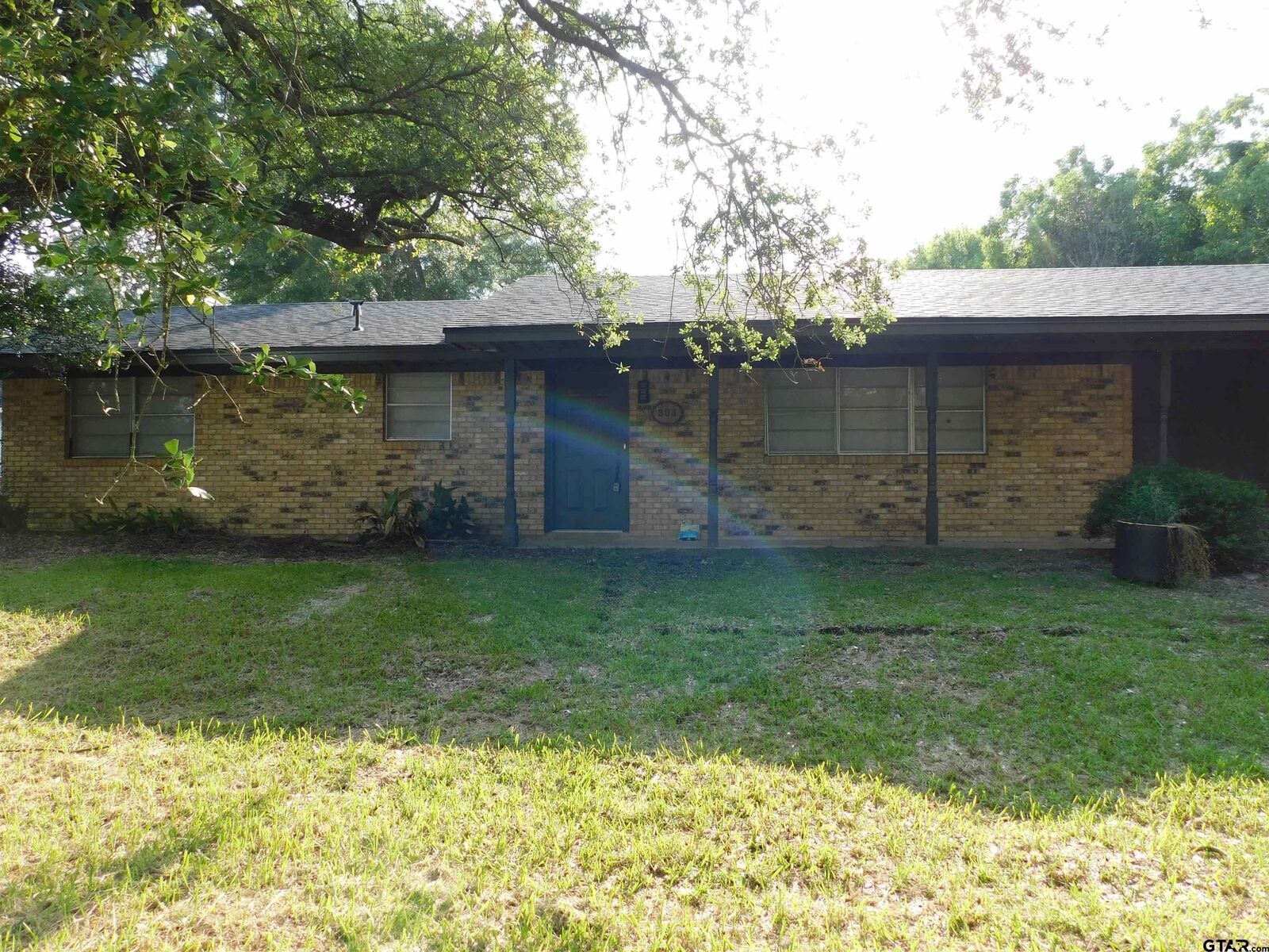 Property Photo: 303 S Langham St TX 75789