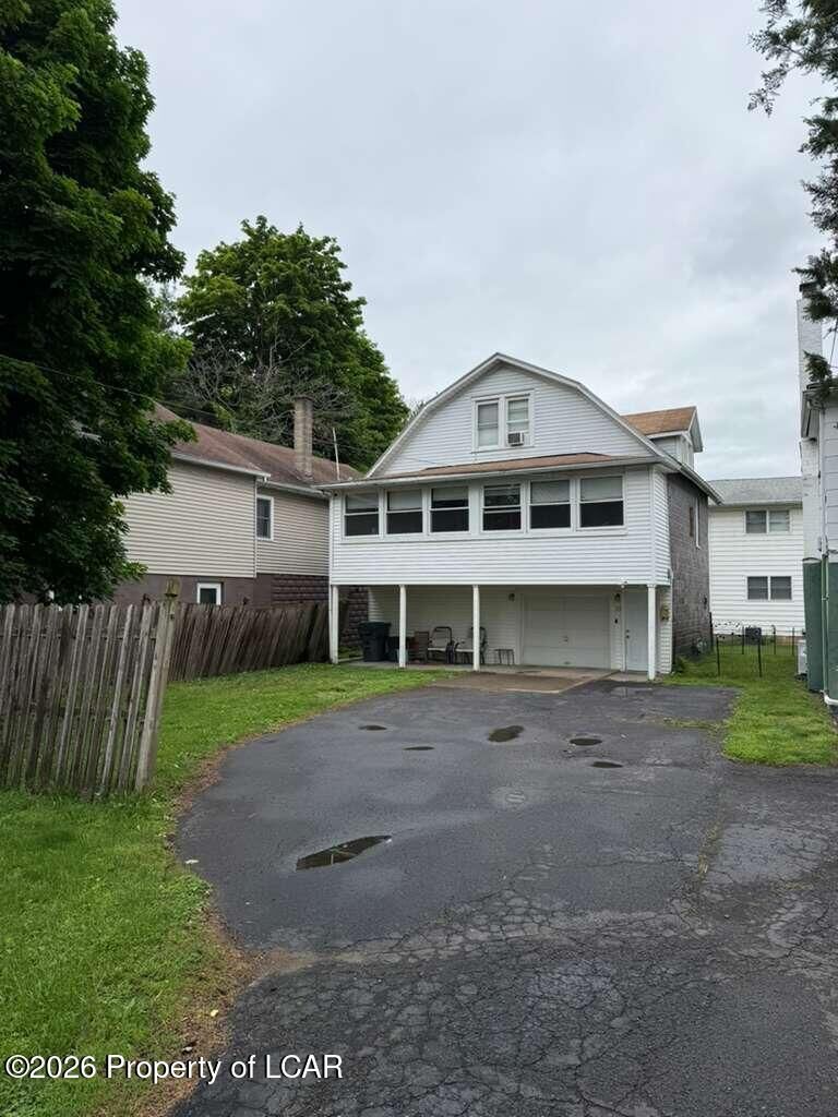 Property Photo: 39 Atherton Drive PA 18644