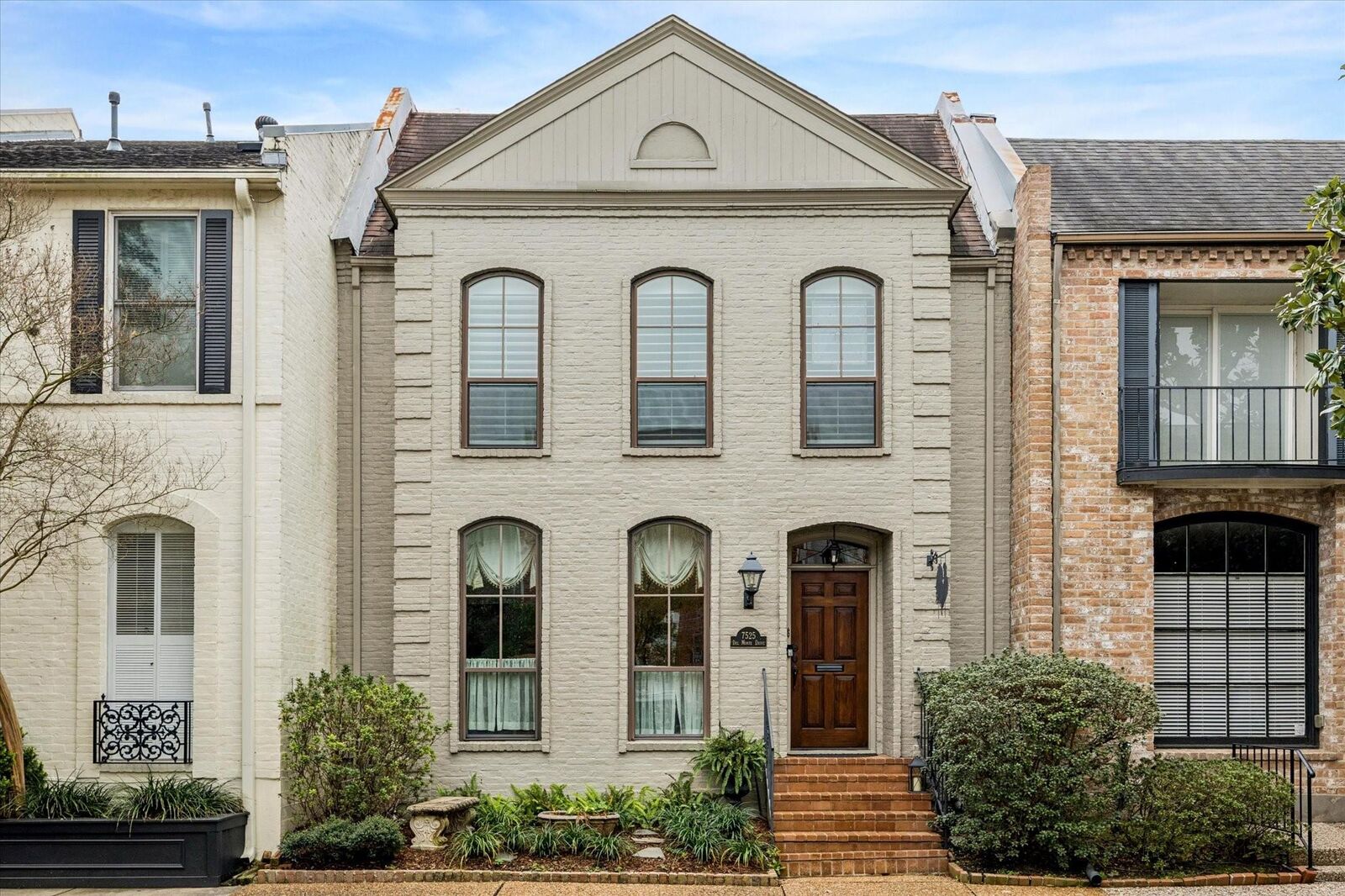 Property Photo: 7525 Del Monte Drive TX 77063