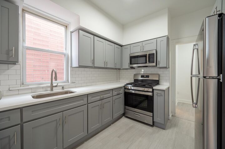 Property Photo:  66 Van Reipen Ave 2  NJ 07306 