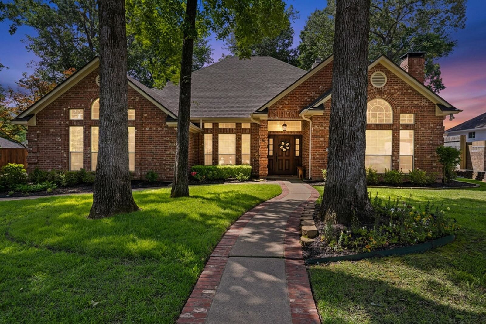 Property Photo: 1012 Lovers Ln. TX 75604