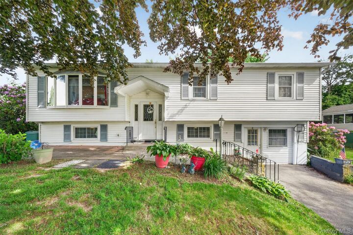 Property Photo:  12 Dwyer Lane  NY 12590 