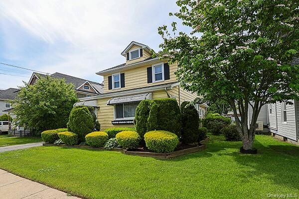 Property Photo: 425 Linden Street NY 11710