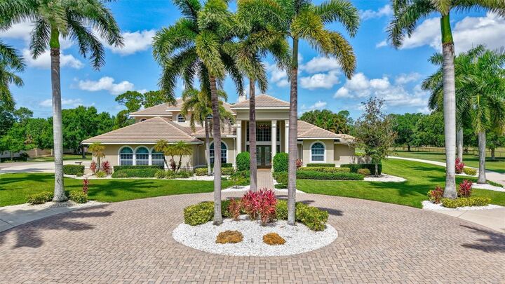 Property Photo:  1045 Fox Creek Drive  FL 34240 