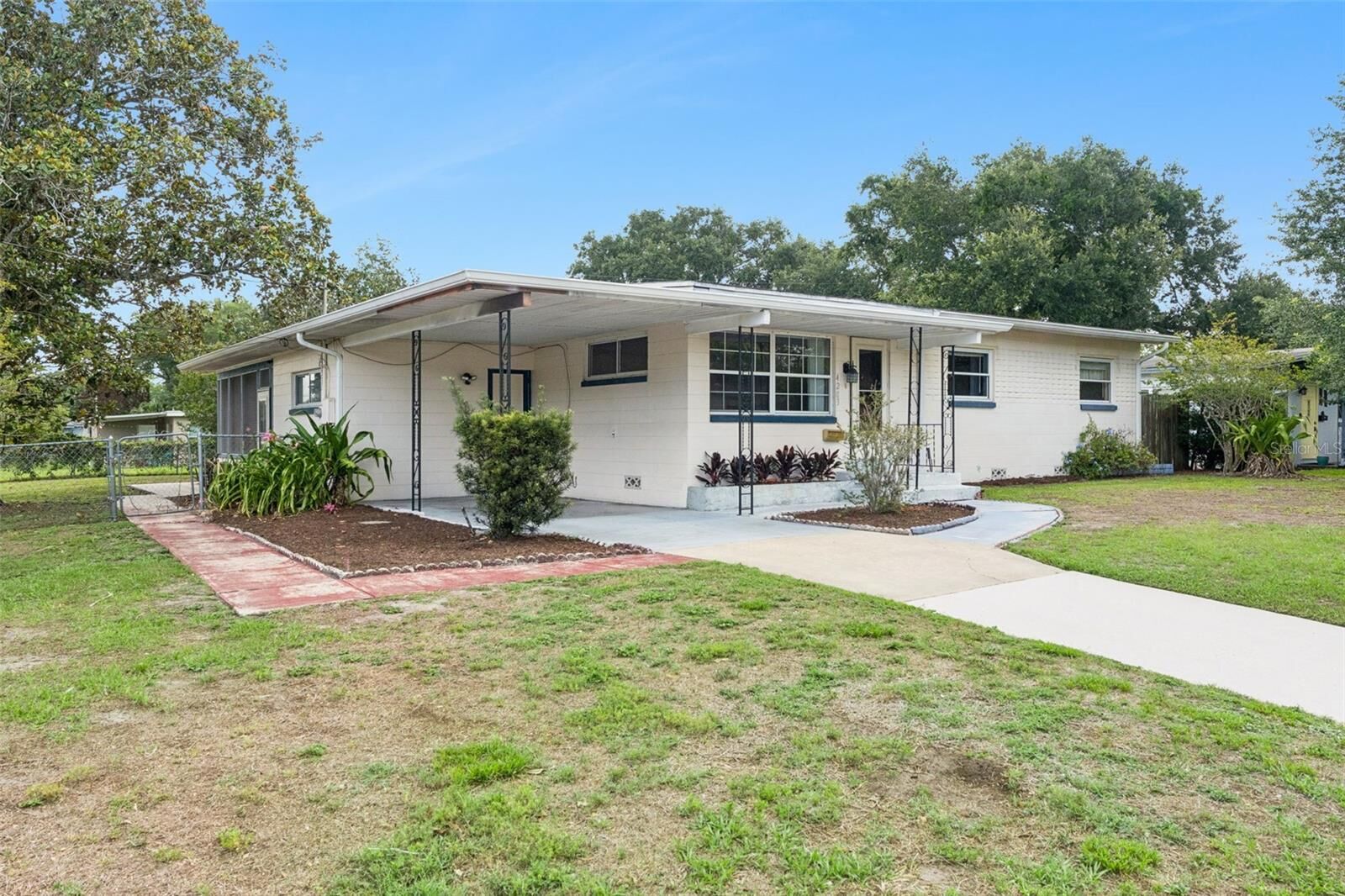 Property Photo:  4203 Kildaire Avenue  FL 32812 
