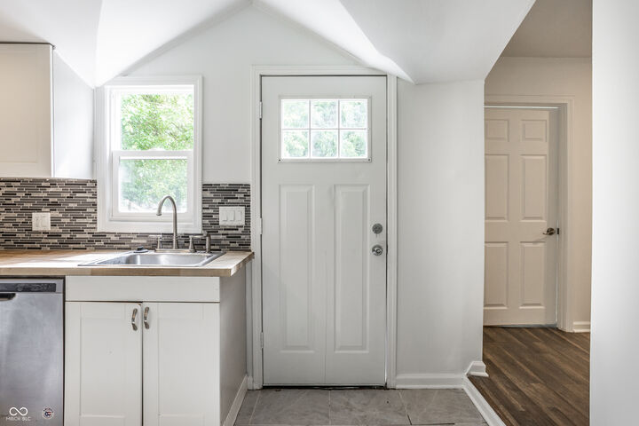 Property Photo: 5108 Sunny Meade Lane IN 46208