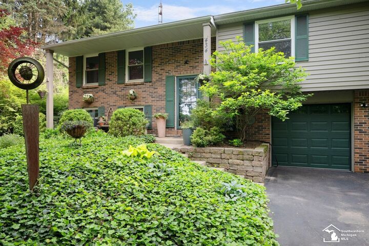 Property Photo:  434 W Erie Road  MI 48182 