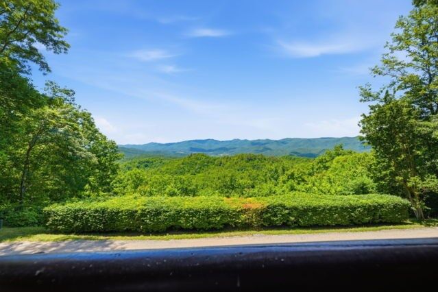 Property Photo: 1440 Valley View Heights Lane NC 28901