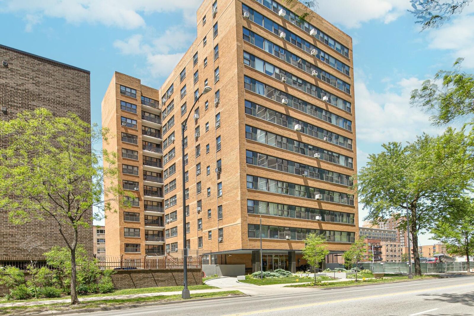 Property Photo:  6118 N Sheridan Road 506  IL 60660 