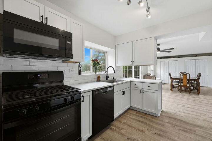 Property Photo: 3128 Portland Court IL 60504