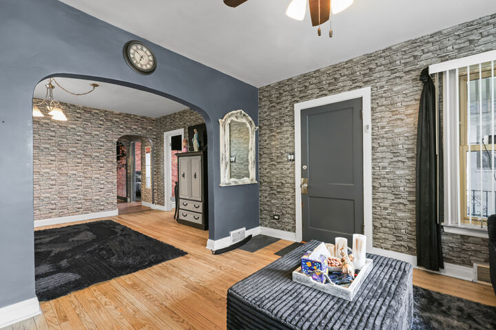 Property Photo:  6316 W Warwick Avenue  IL 60634 