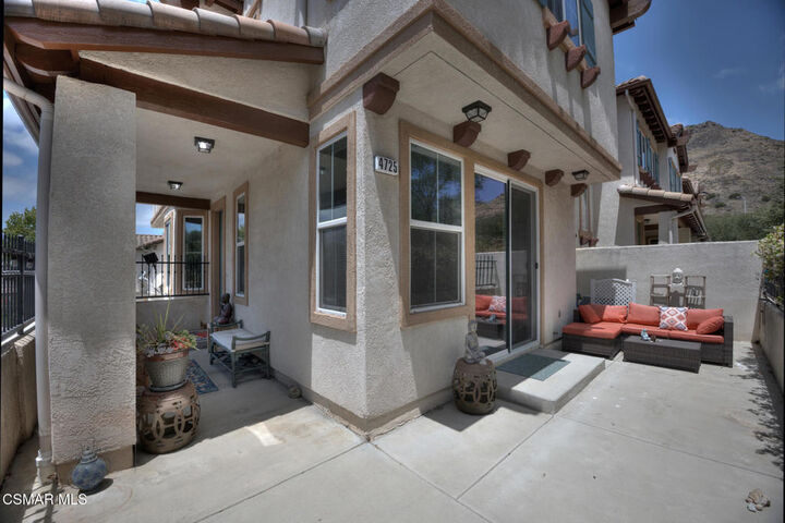 Property Photo:  4725 Via Altamira  CA 91320 