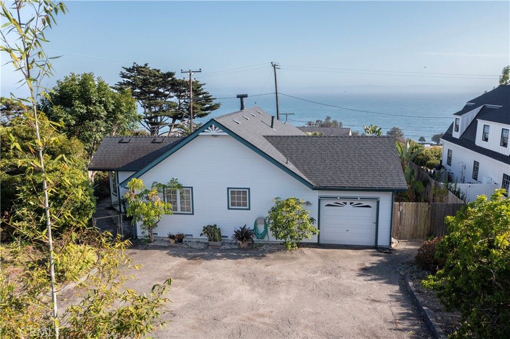 Property Photo:  2297 Golden Gate Avenue  CA 93067 