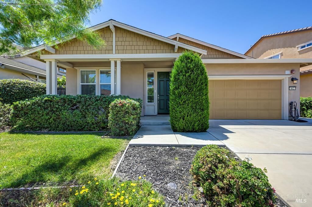 Property Photo:  402 Crimson Circle  CA 95687 